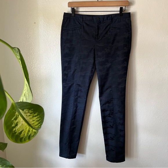 ATM | Blue Camo Jacquard Slim Ankle Pants - Picture 2 of 7